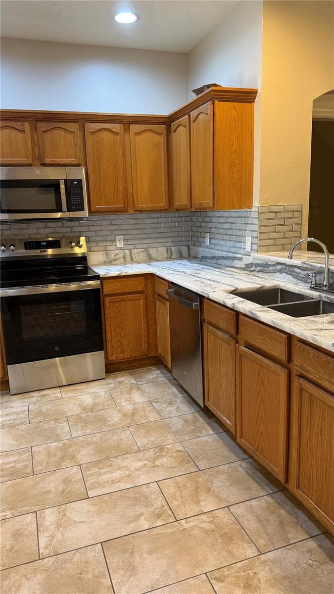4135 BISMARCK PALM DRIVE — photo 6 of 45