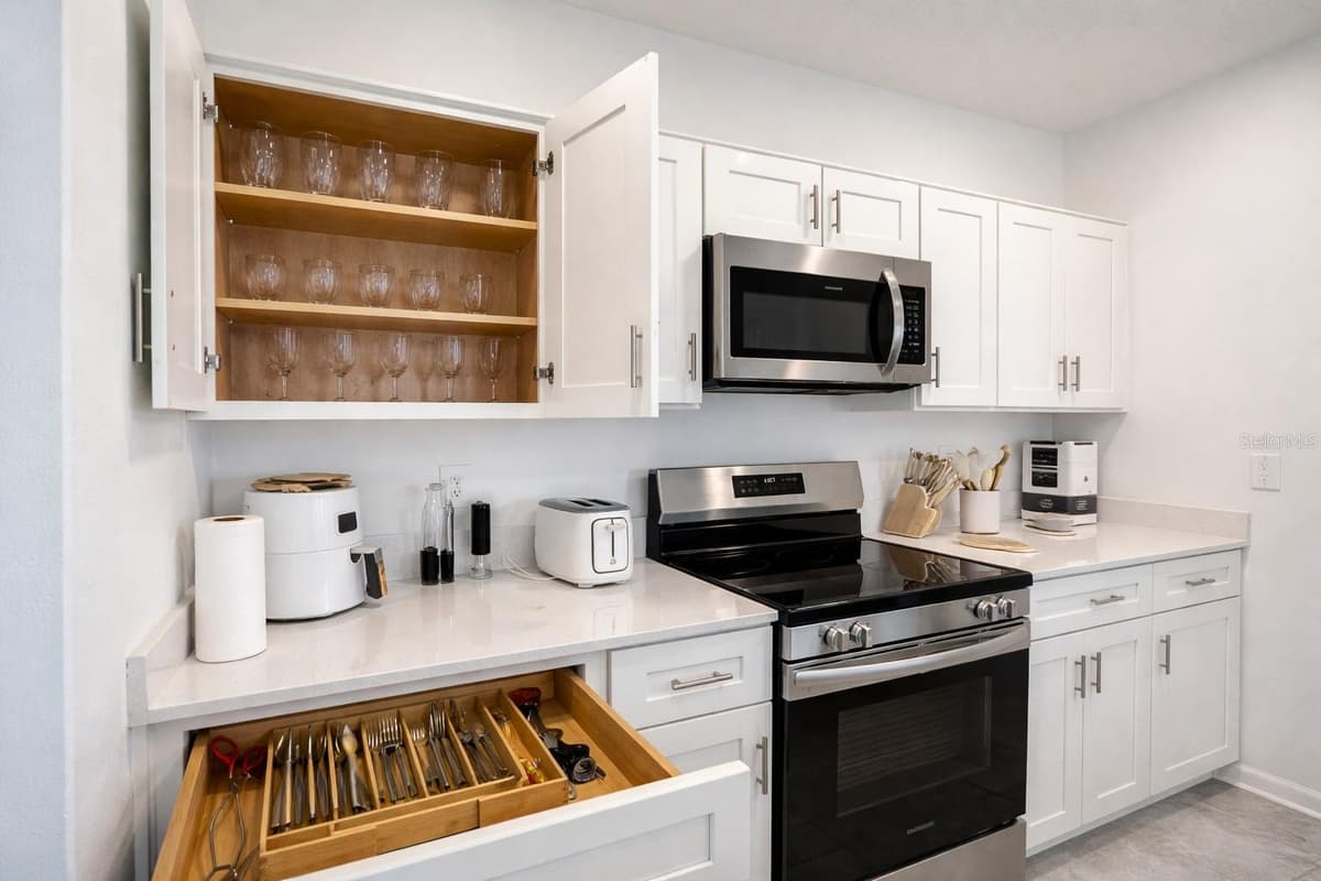1824 FOREMAN RD — photo 4 of 30
