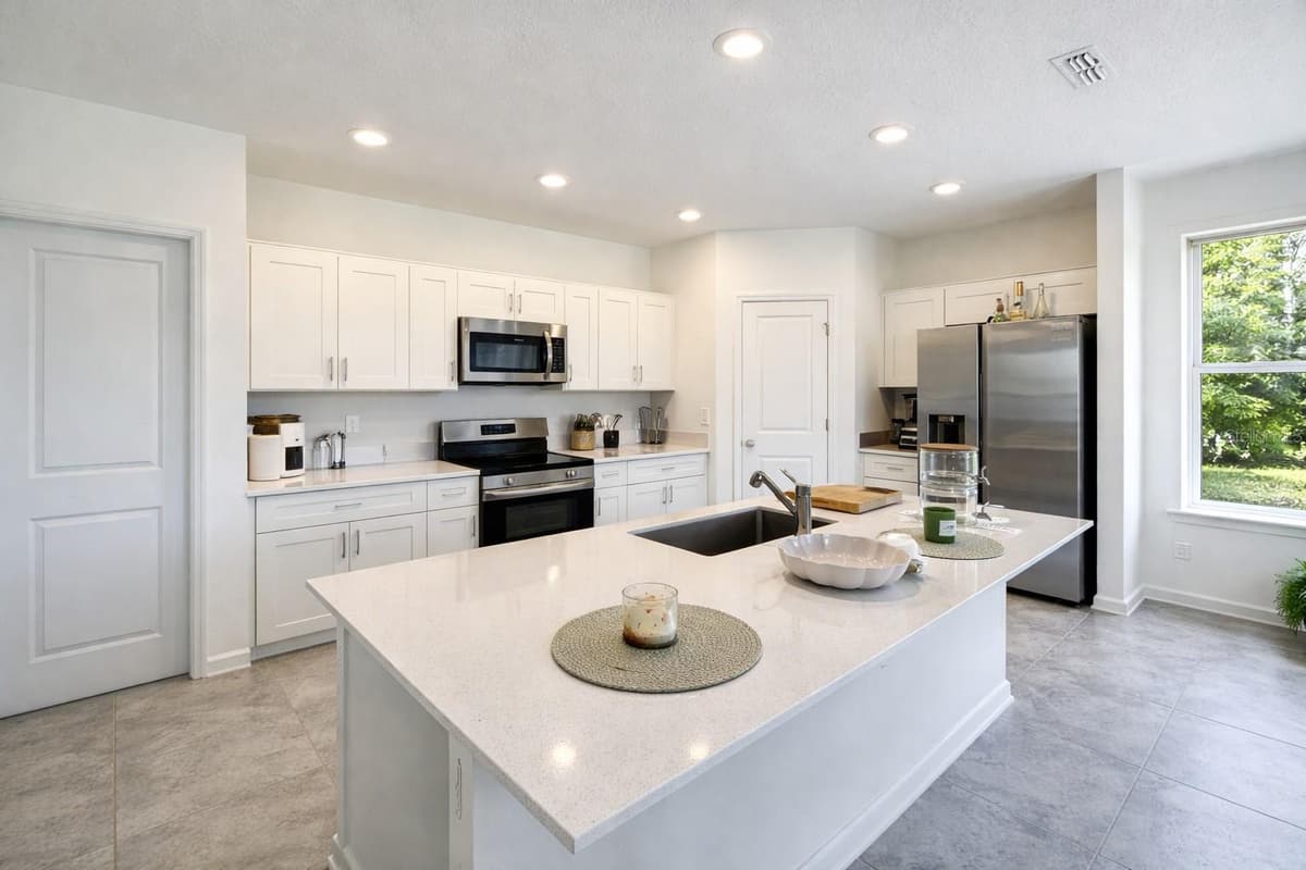 1824 FOREMAN RD — photo 3 of 30