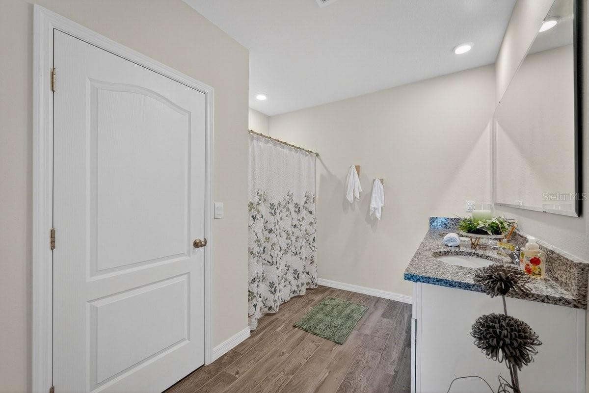 1346 MIDDLE LAKE DRIVE — photo 22 of 68