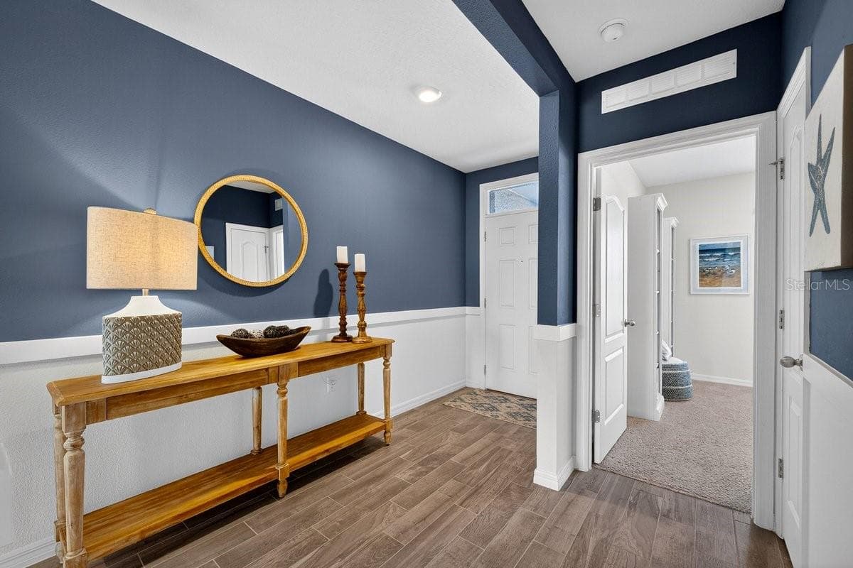 1346 MIDDLE LAKE DRIVE — photo 5 of 68
