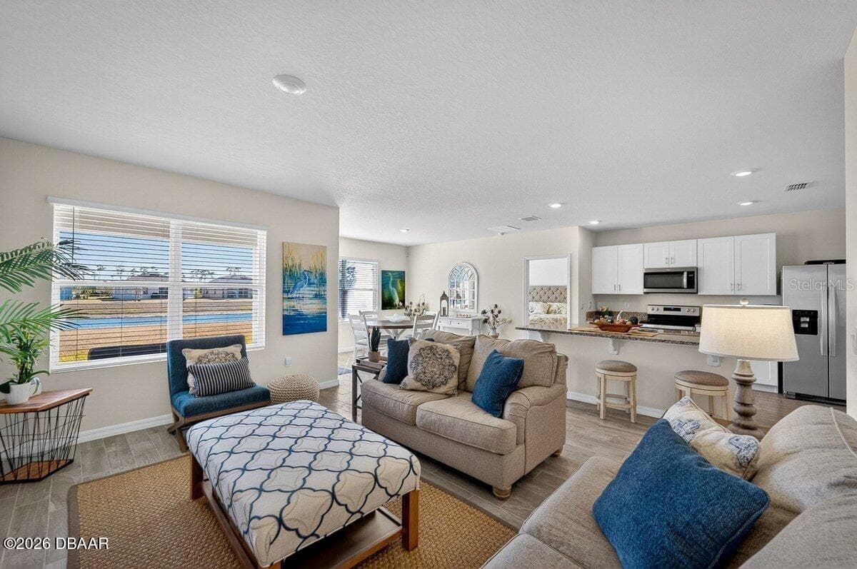 1346 MIDDLE LAKE DRIVE — photo 3 of 68