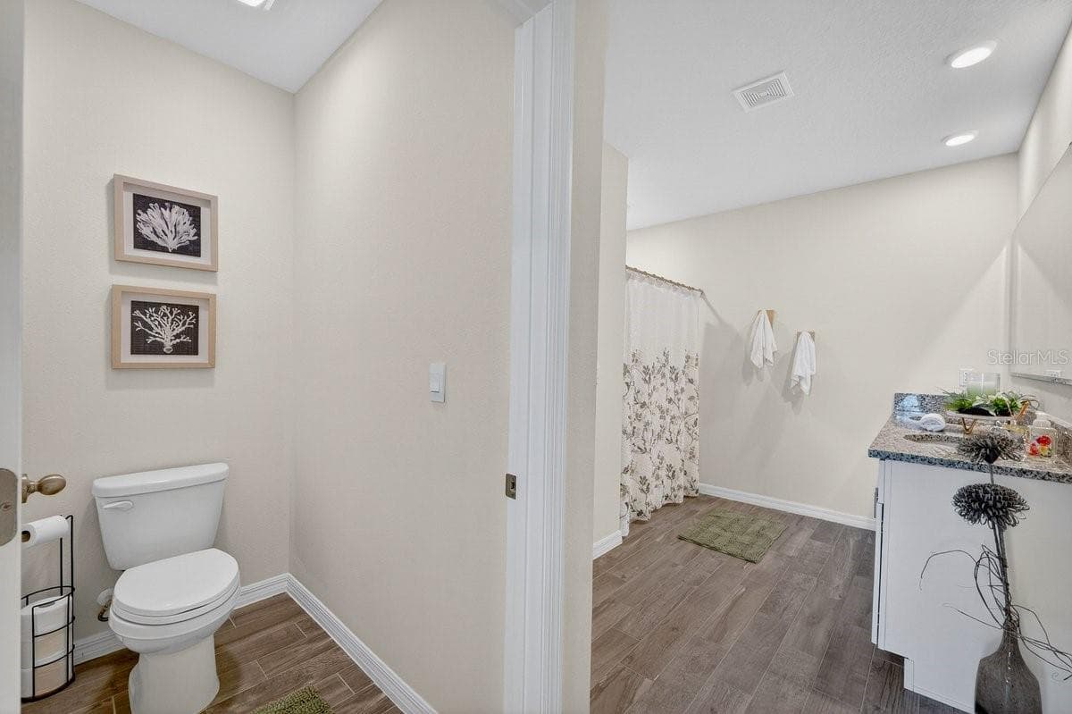 1346 MIDDLE LAKE DRIVE — photo 23 of 68