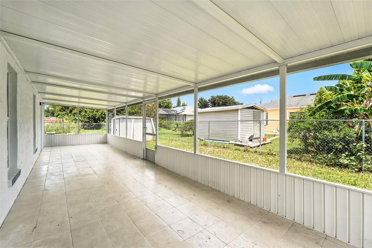 460 MARTIGUES DRIVE — photo 32 of 39