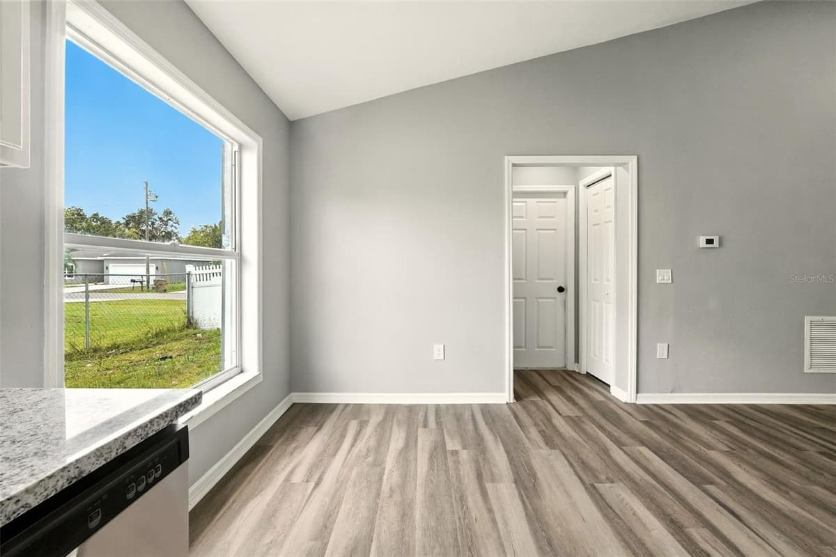460 MARTIGUES DRIVE — photo 17 of 39