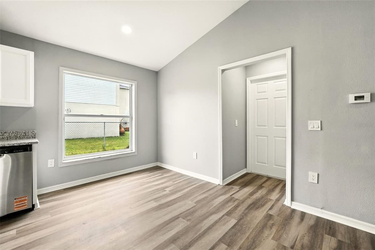460 MARTIGUES DRIVE — photo 18 of 39