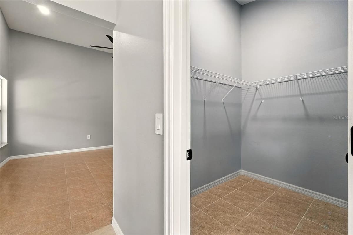 460 MARTIGUES DRIVE — photo 29 of 39