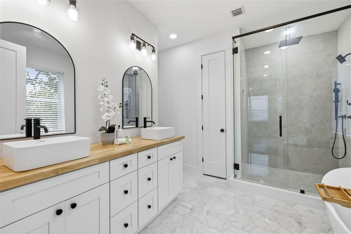 2138 NASSAU STREET — photo 14 of 23