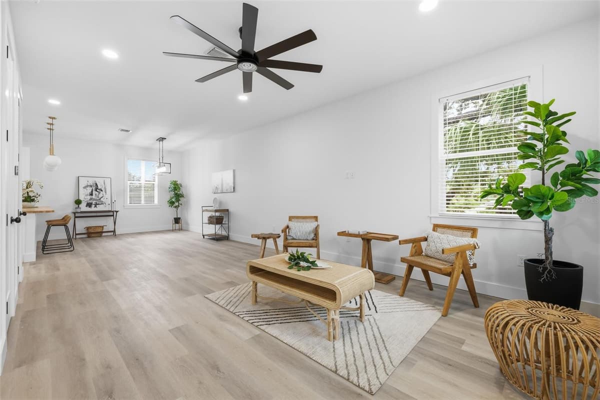 2138 NASSAU STREET — photo 3 of 23
