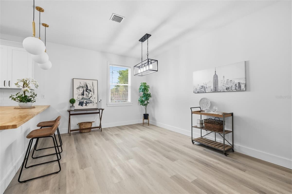 2138 NASSAU STREET — photo 10 of 23