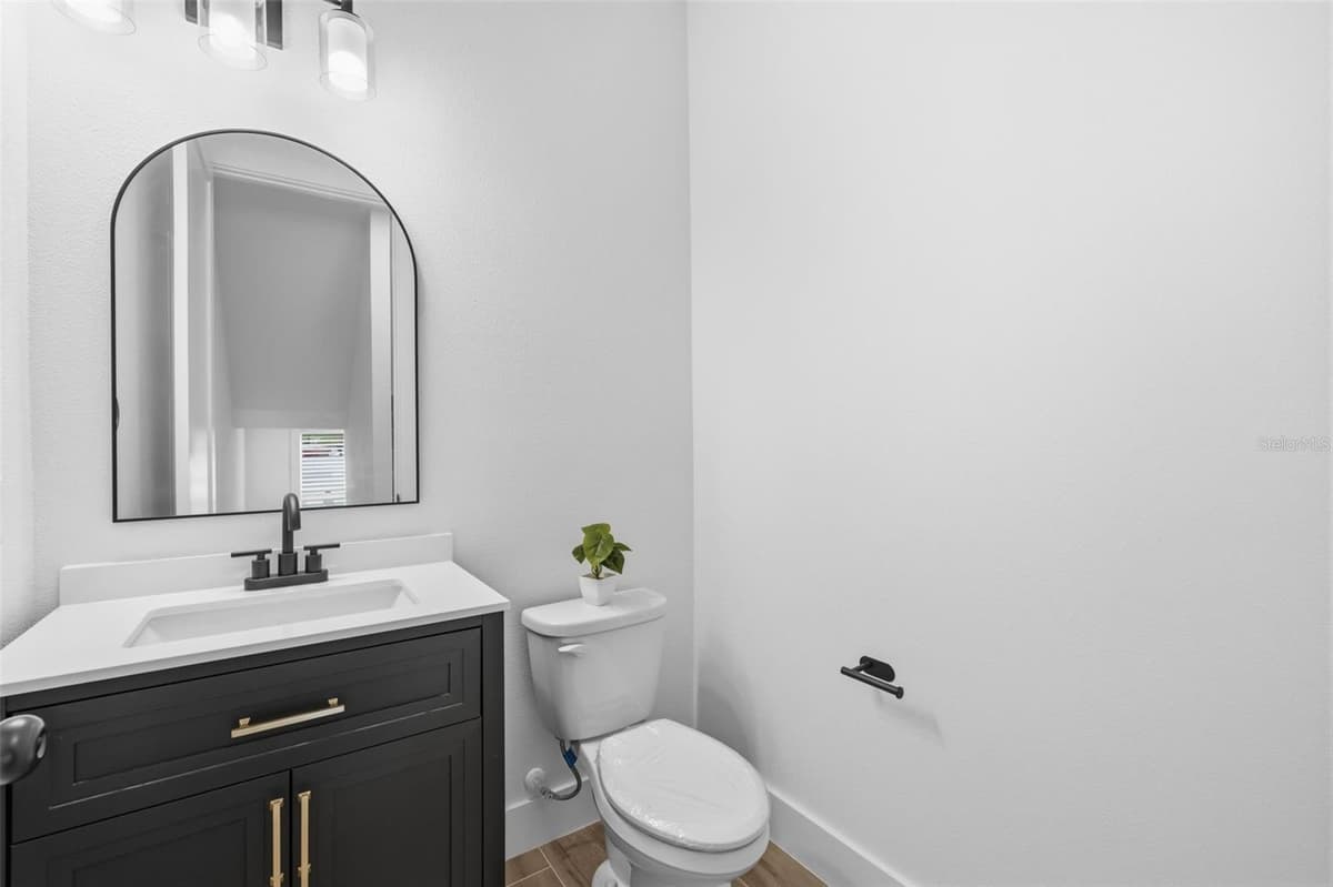 2138 NASSAU STREET — photo 12 of 23