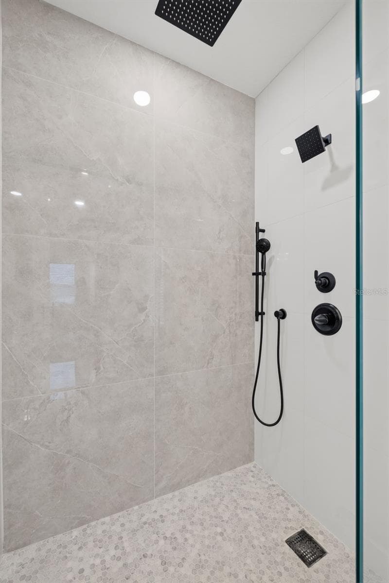 2138 NASSAU STREET — photo 16 of 23