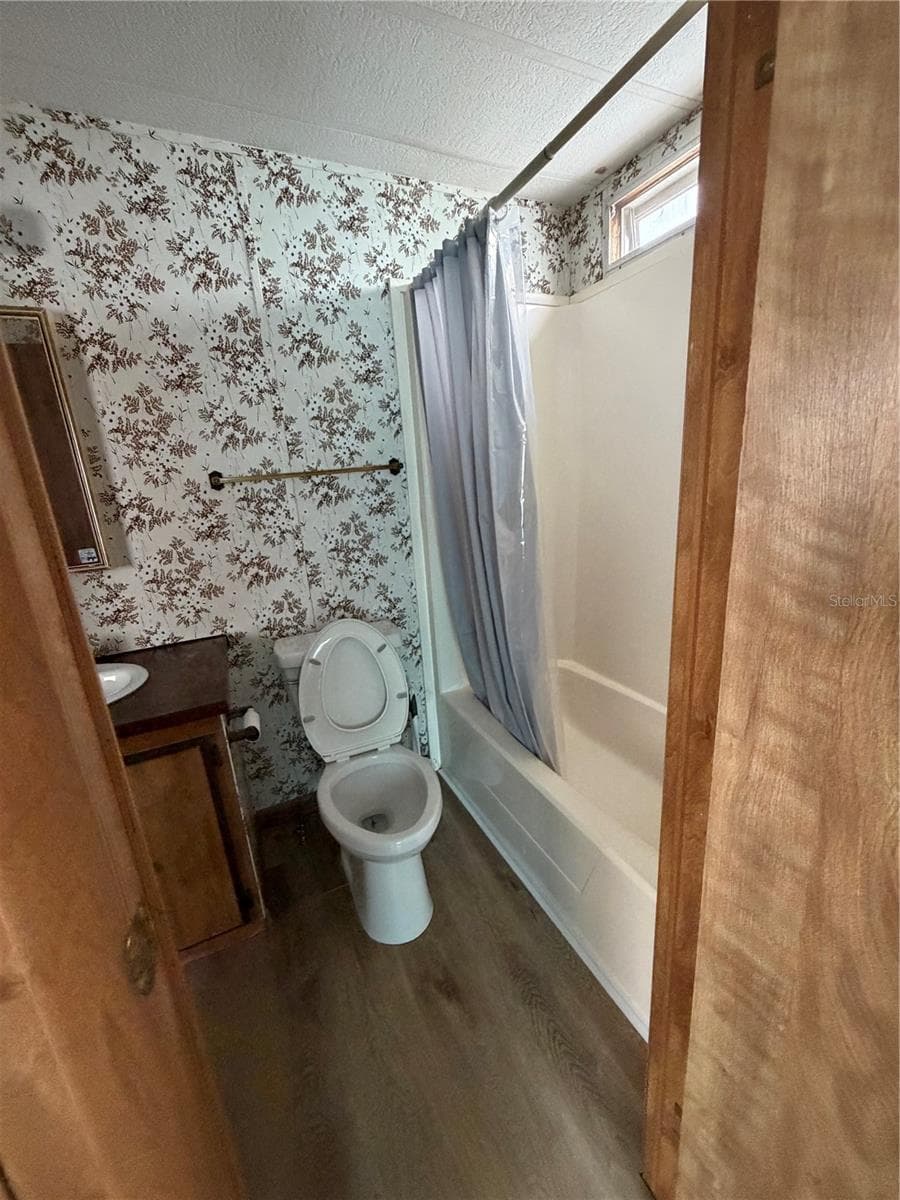 5270 GLENBROOK STREET — photo 25 of 31