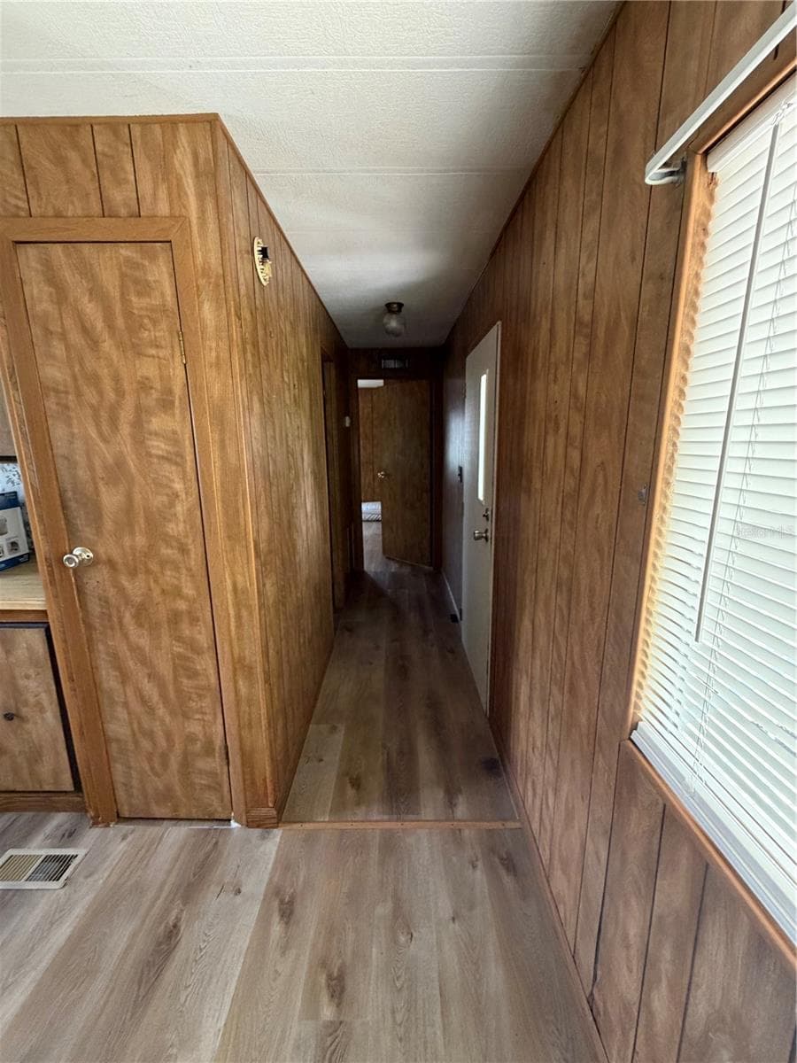 5270 GLENBROOK STREET — photo 10 of 31
