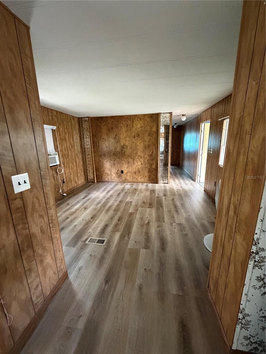5270 GLENBROOK STREET — photo 20 of 31