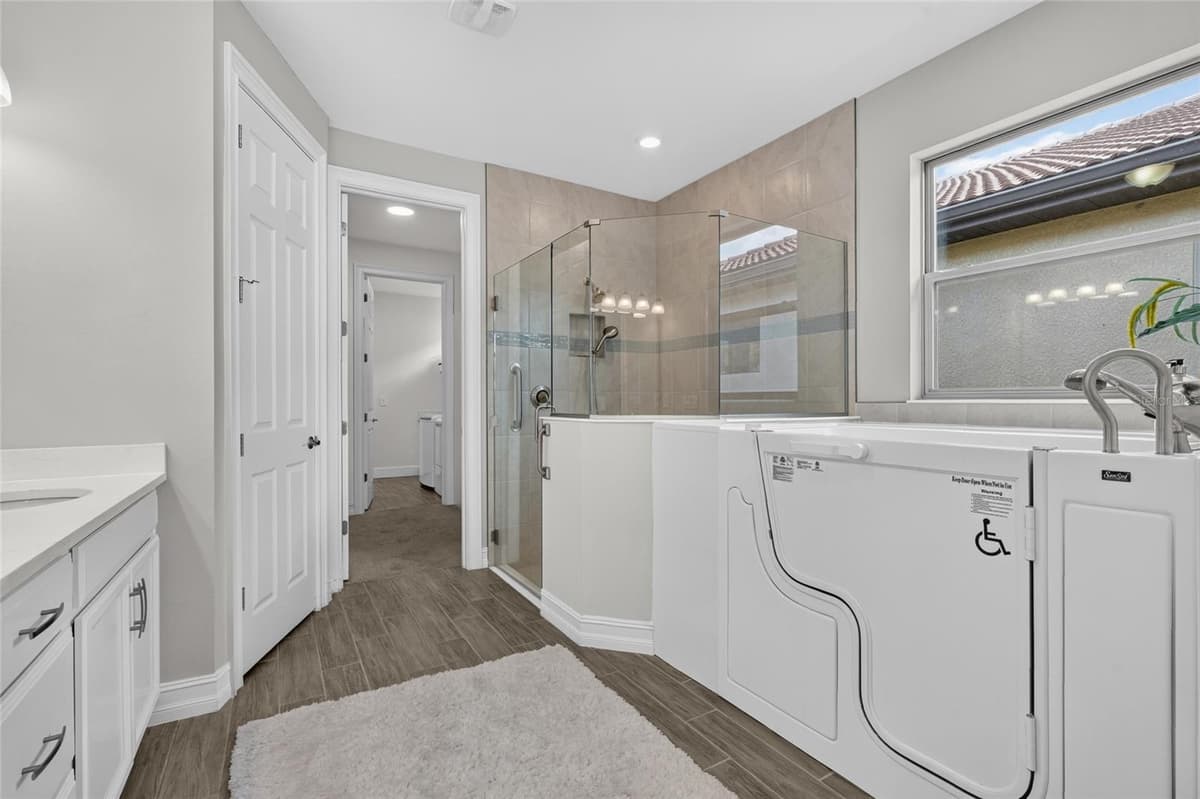 696 RAVELLO BOULEVARD — photo 9 of 87