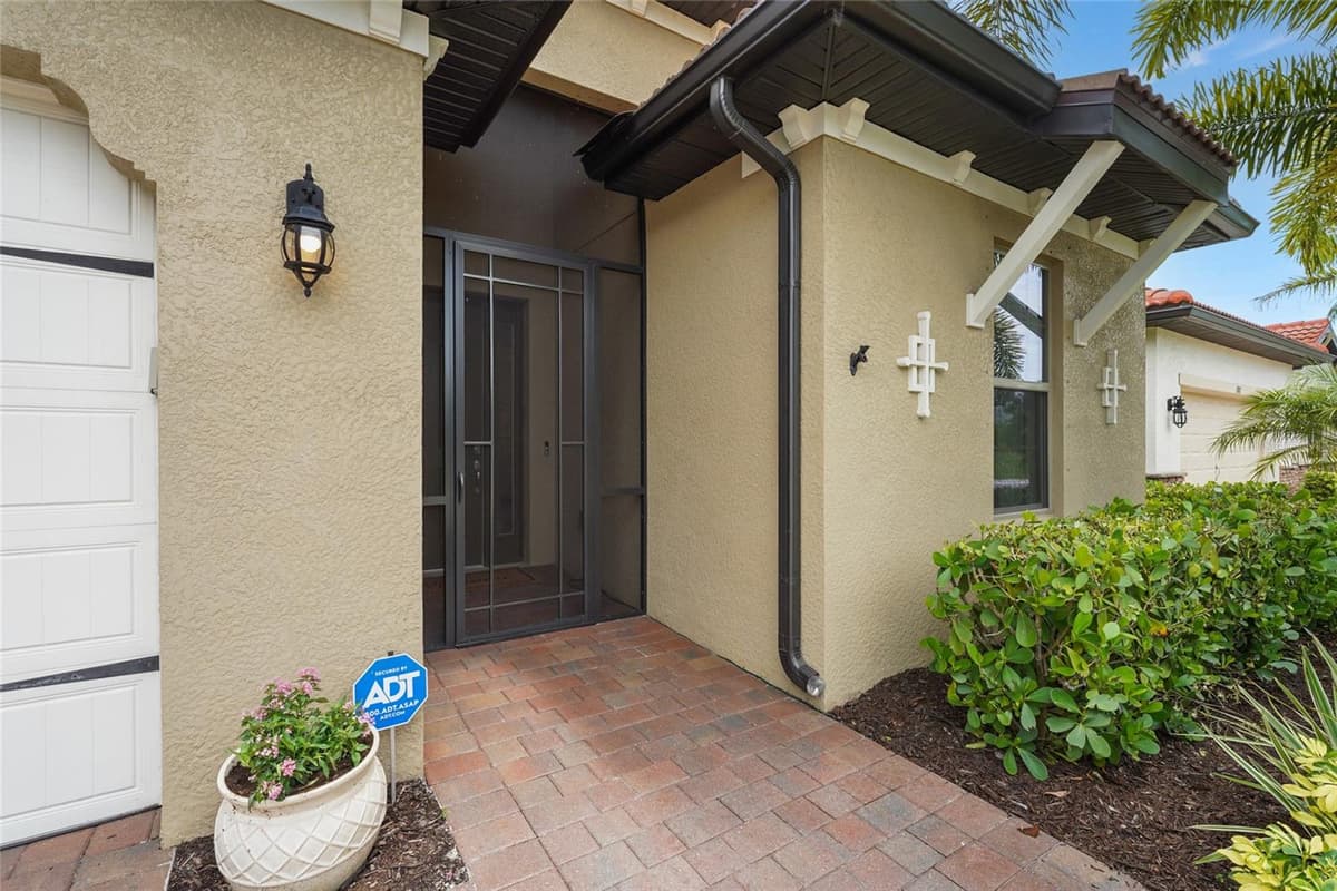 696 RAVELLO BOULEVARD — photo 18 of 87