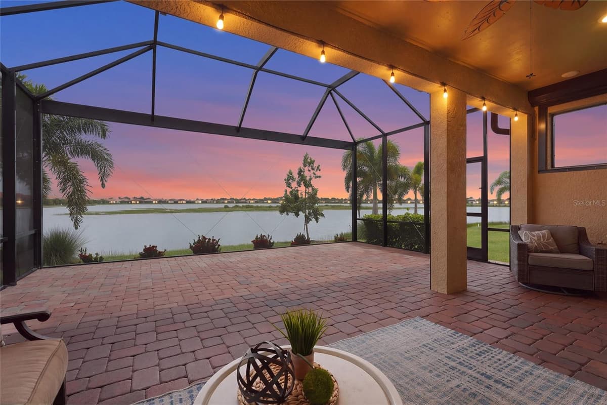 696 RAVELLO BOULEVARD — photo 11 of 87