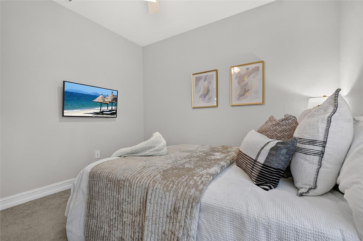 696 RAVELLO BOULEVARD — photo 39 of 87