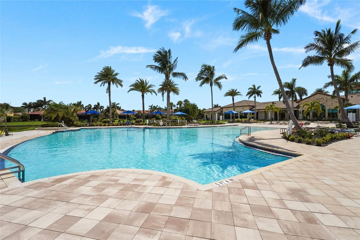 696 RAVELLO BOULEVARD — photo 80 of 87