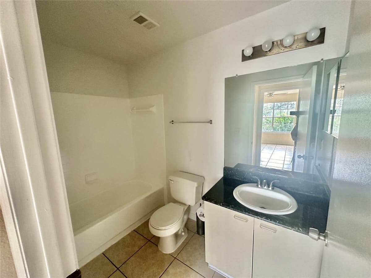 2550 ALAFAYA TRAIL — photo 12 of 18