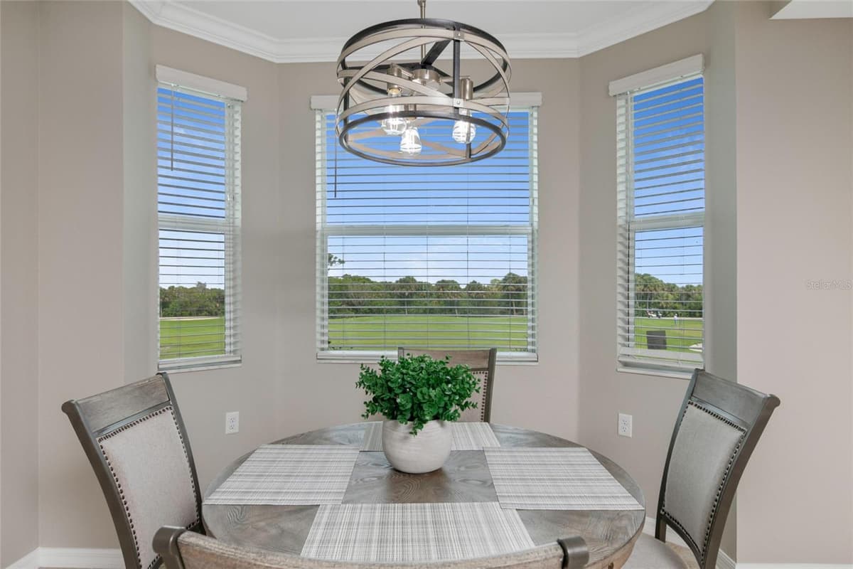 14051 HERITAGE LANDING BOULEVARD — photo 14 of 40