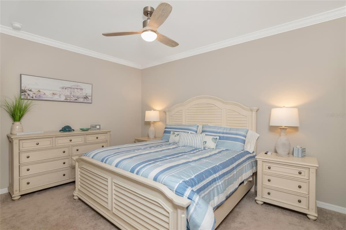 14051 HERITAGE LANDING BOULEVARD — photo 3 of 40