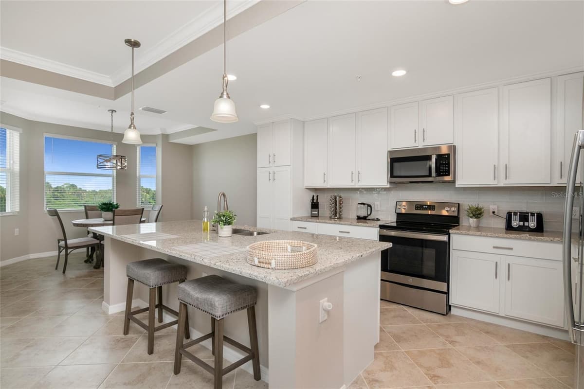 14051 HERITAGE LANDING BOULEVARD — photo 18 of 40
