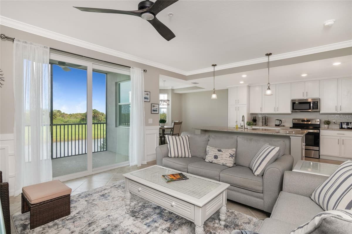 14051 HERITAGE LANDING BOULEVARD — photo 11 of 40