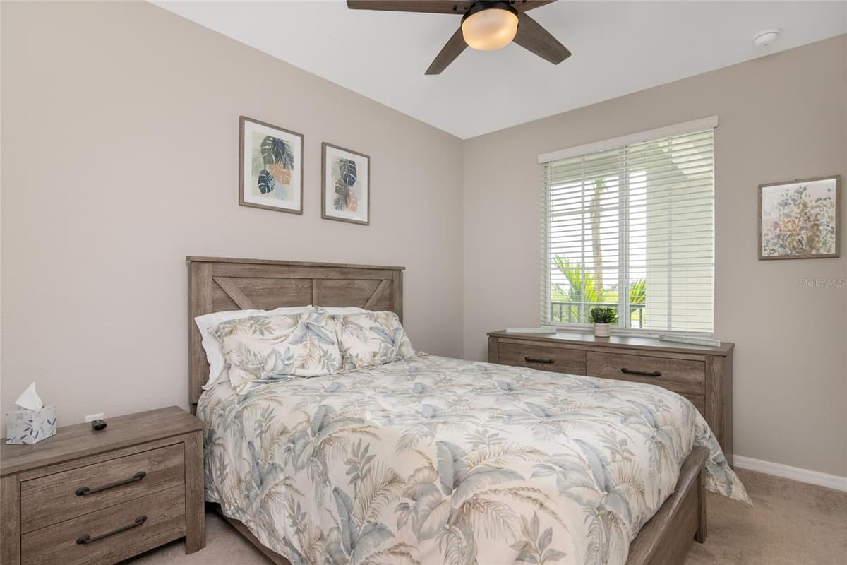 14051 HERITAGE LANDING BOULEVARD — photo 6 of 40