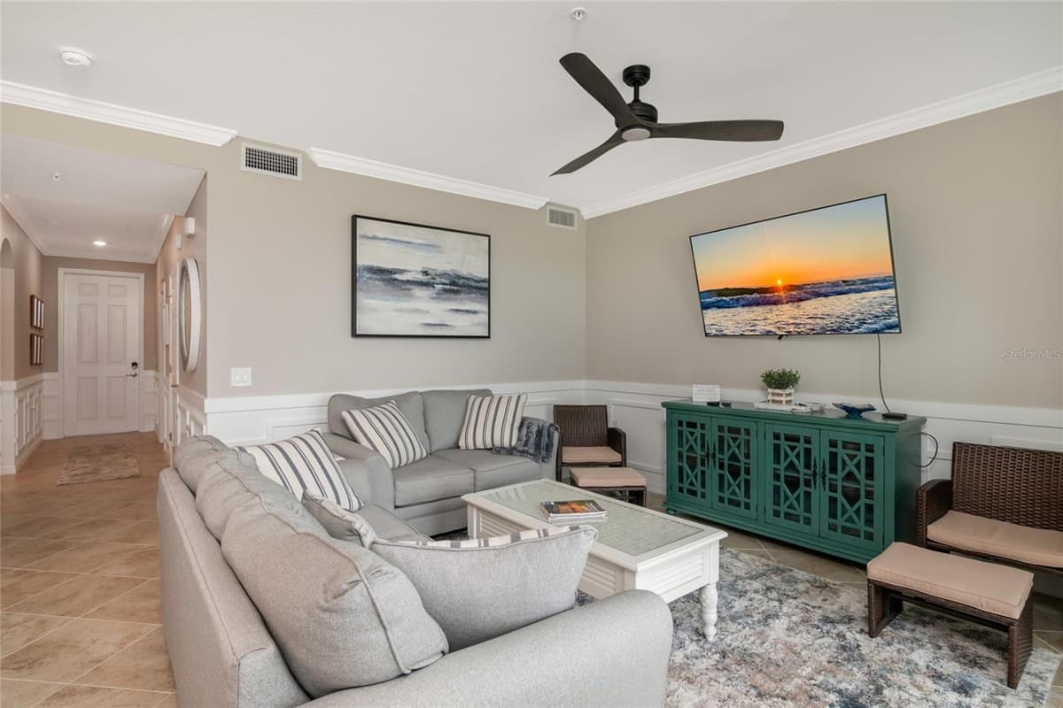 14051 HERITAGE LANDING BOULEVARD — photo 9 of 40