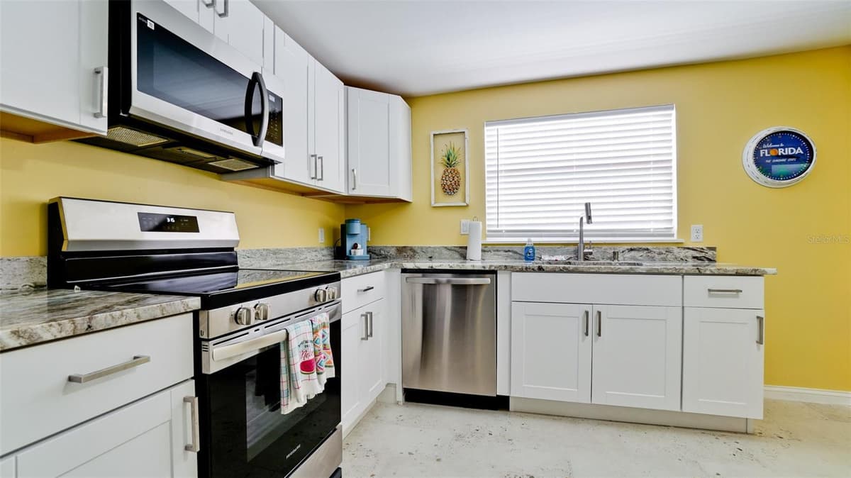 601 SAINT JUDES DRIVE — photo 3 of 34