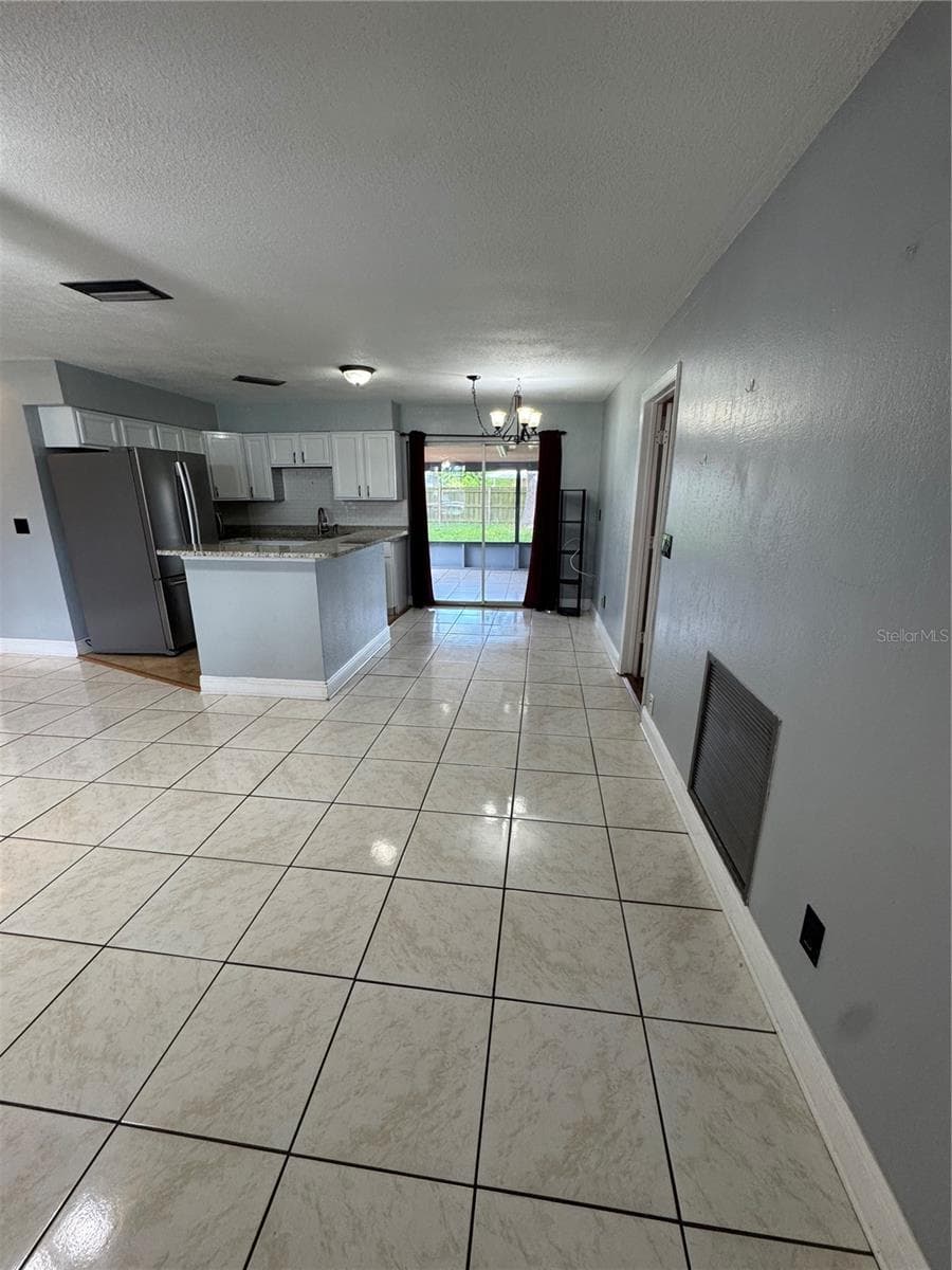 707 PHOENIX AVENUE — photo 3 of 14