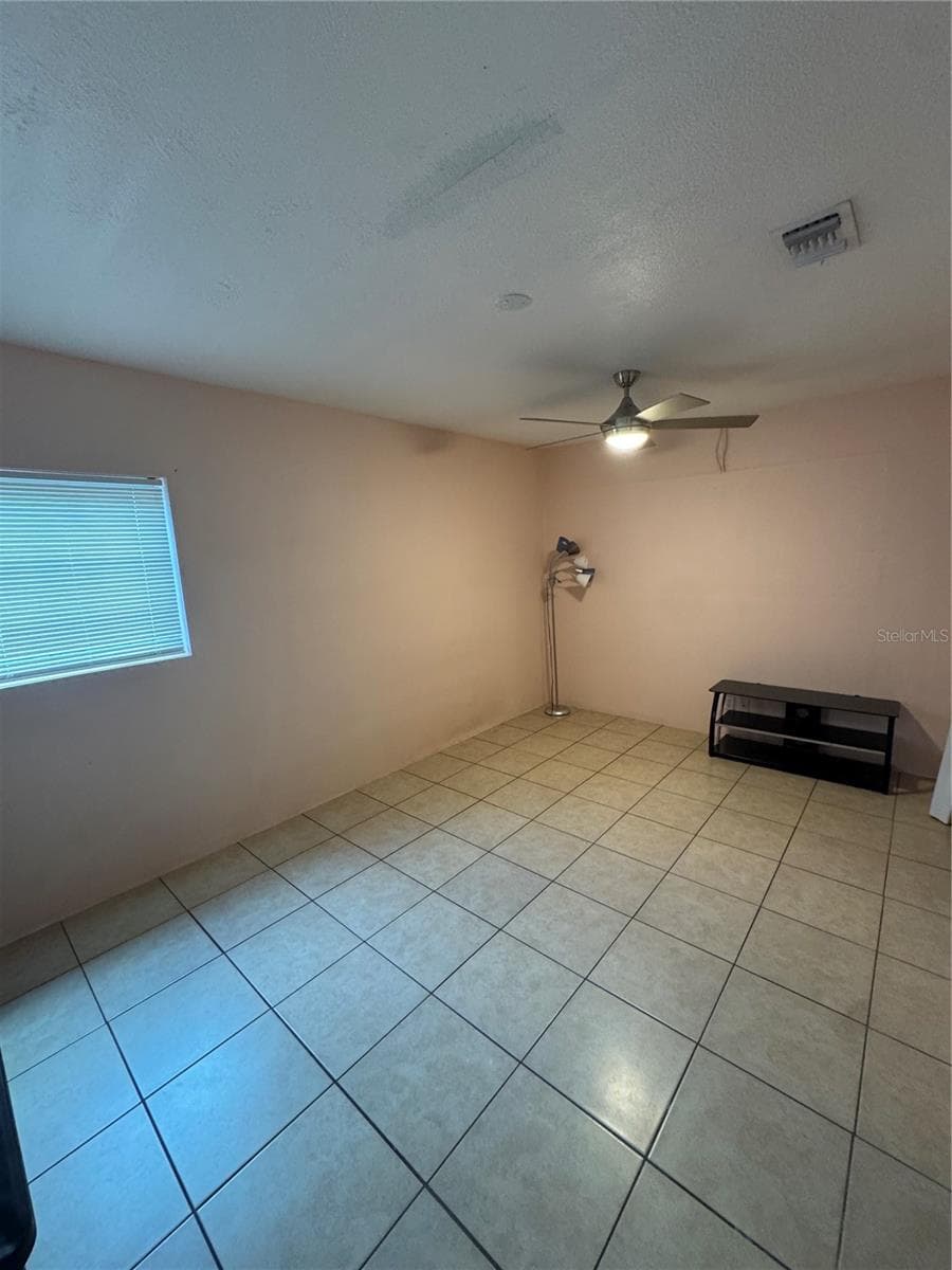 707 PHOENIX AVENUE — photo 12 of 14