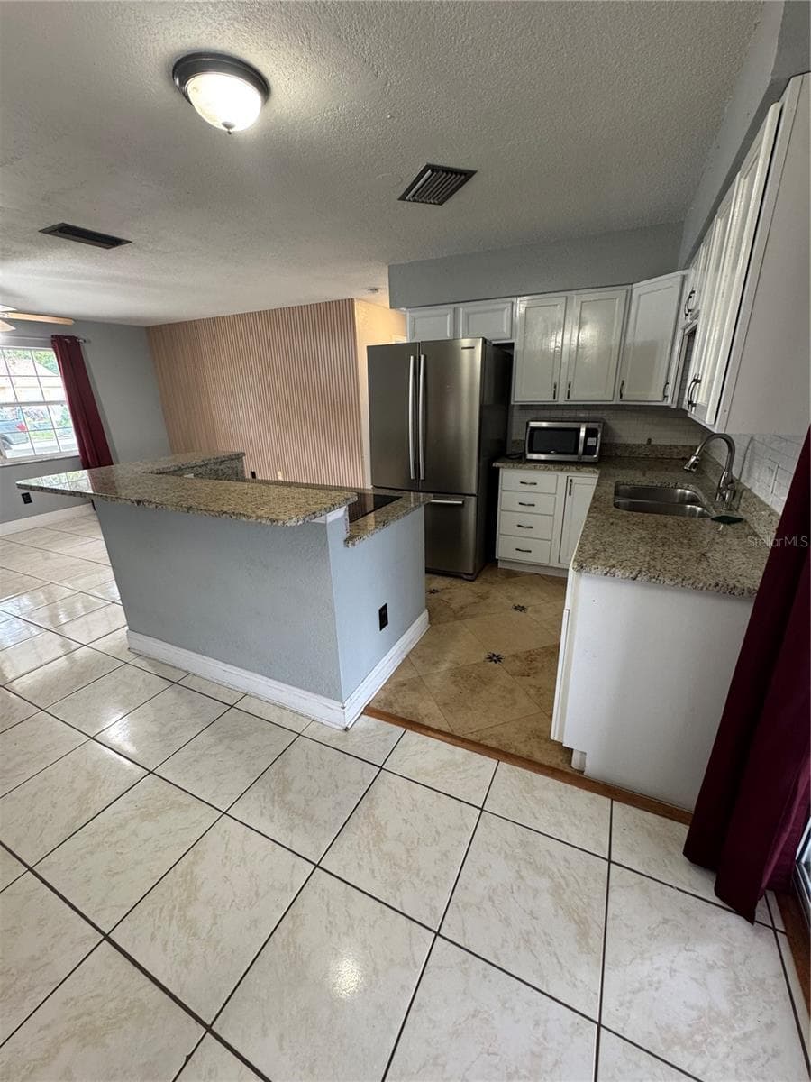 707 PHOENIX AVENUE — photo 5 of 14