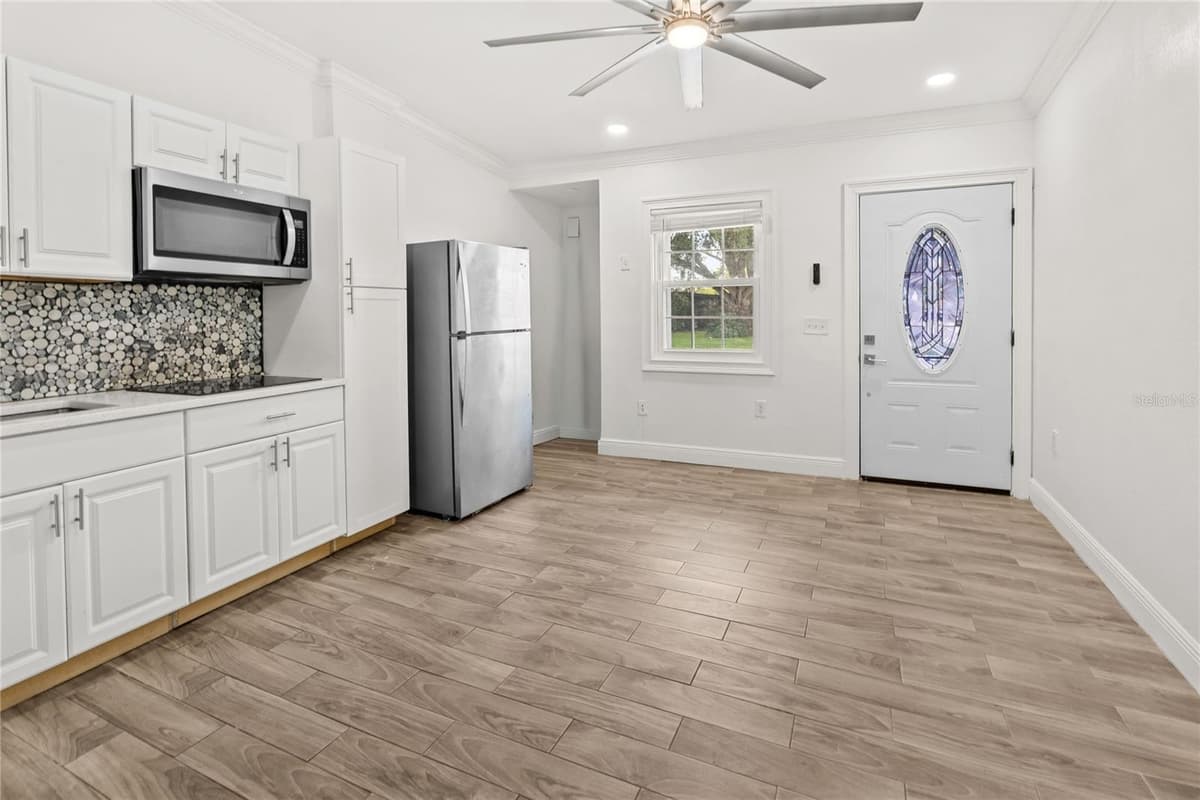 815 HIGHLAND DRIVE — photo 7 of 24
