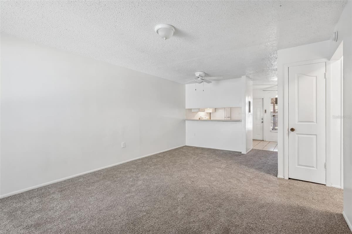 2869 WILLOW RUN — photo 6 of 17