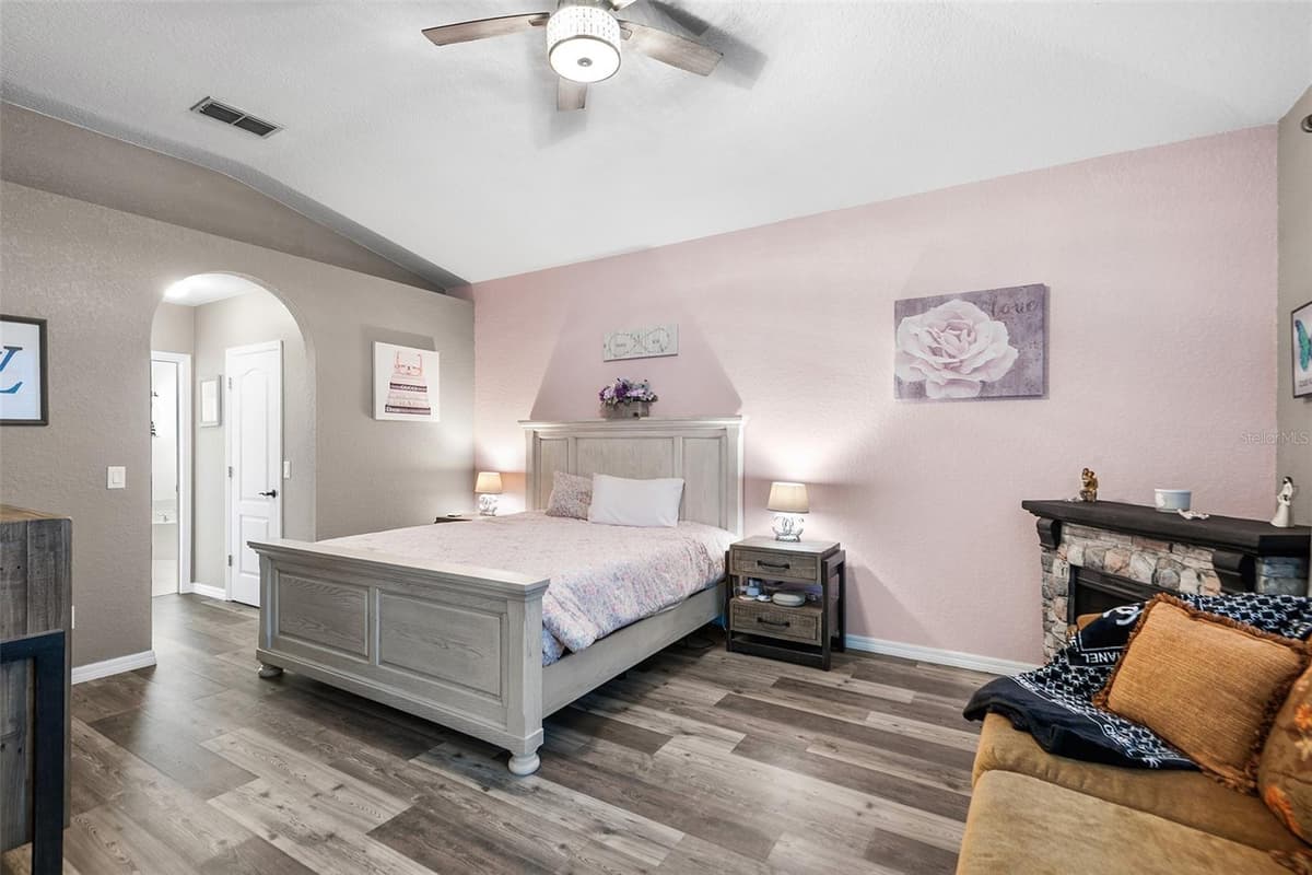 301 BIRKDALE STREET — photo 20 of 43