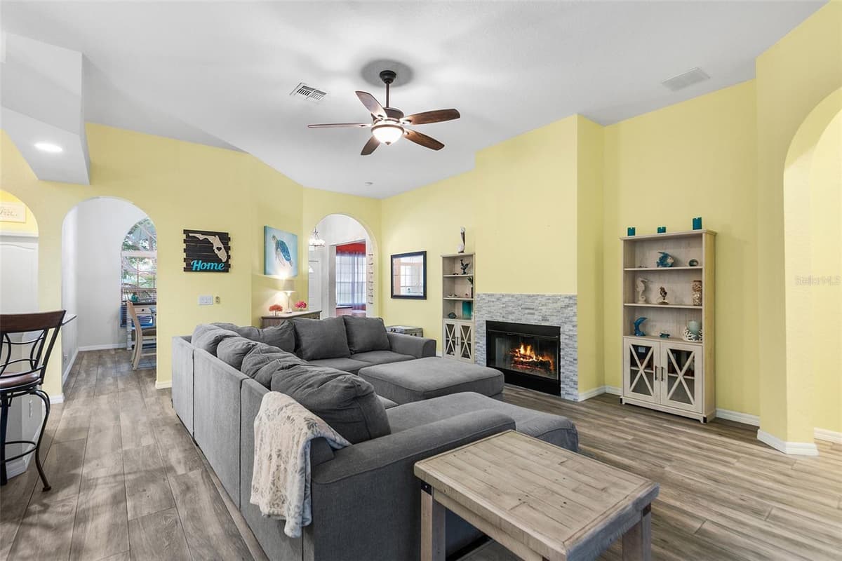 301 BIRKDALE STREET — photo 13 of 43
