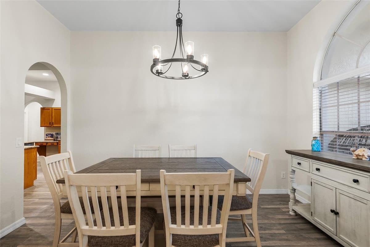301 BIRKDALE STREET — photo 7 of 43