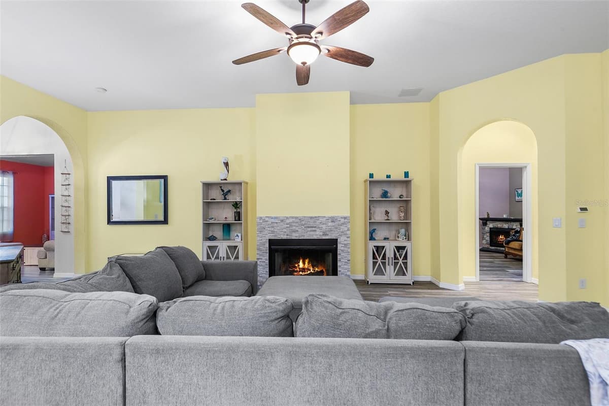 301 BIRKDALE STREET — photo 14 of 43