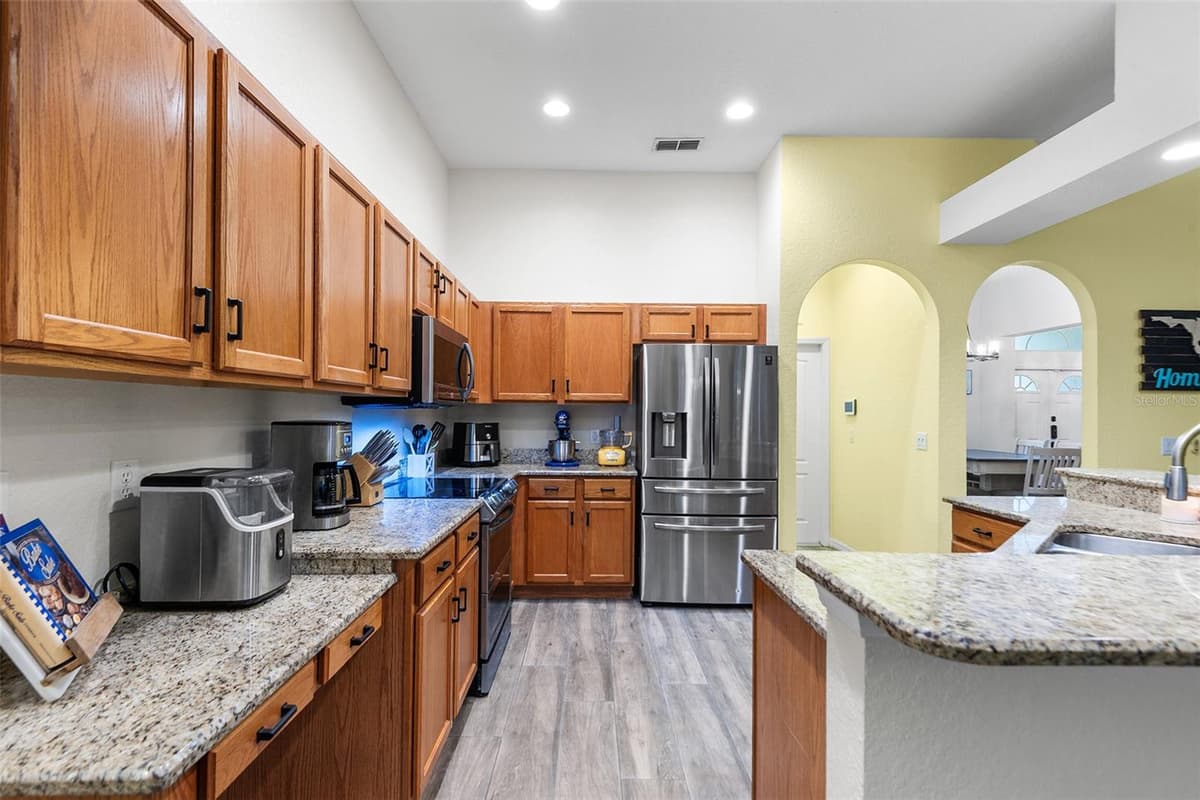 301 BIRKDALE STREET — photo 9 of 43