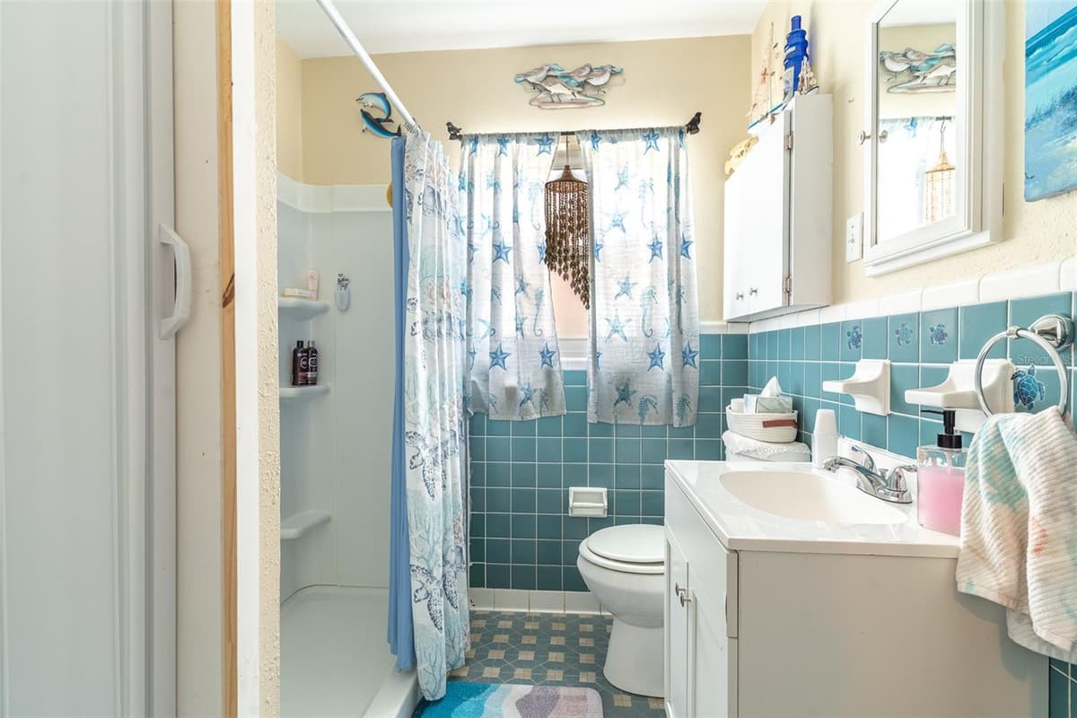 1645 HUNTINGTON STREET — photo 14 of 45