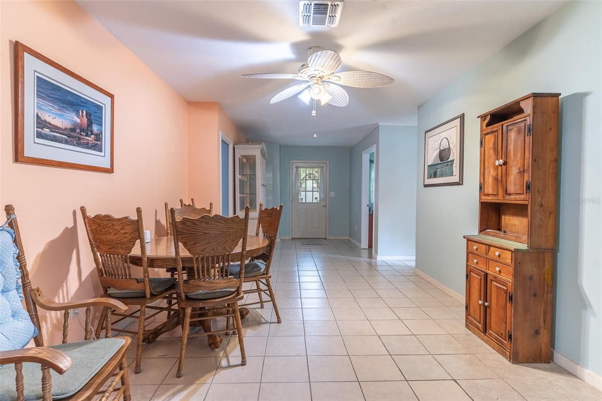1645 HUNTINGTON STREET — photo 3 of 45
