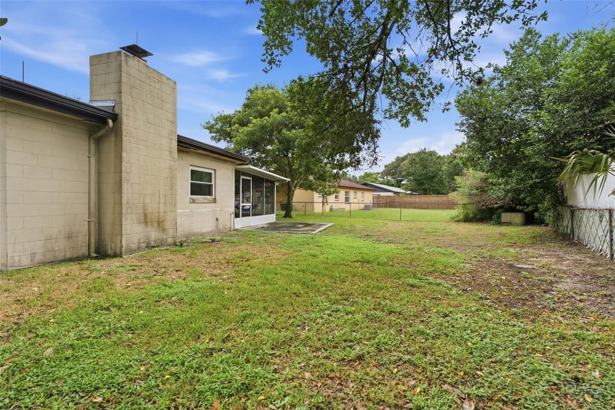 530 FOOTHILL WAY — photo 33 of 40