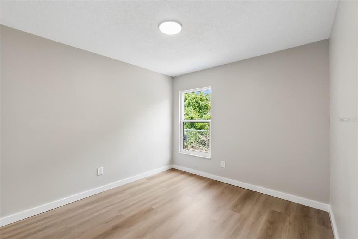 761 ROBINHOOD DRIVE — photo 18 of 41