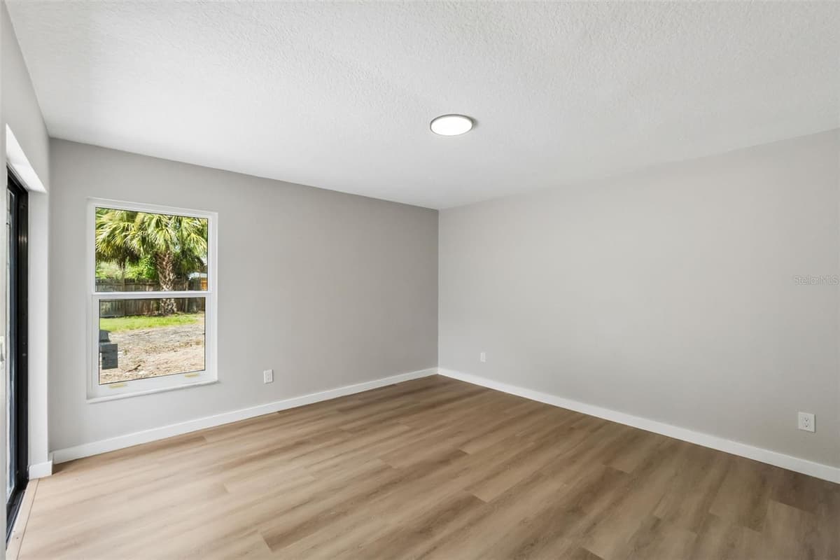761 ROBINHOOD DRIVE — photo 13 of 41