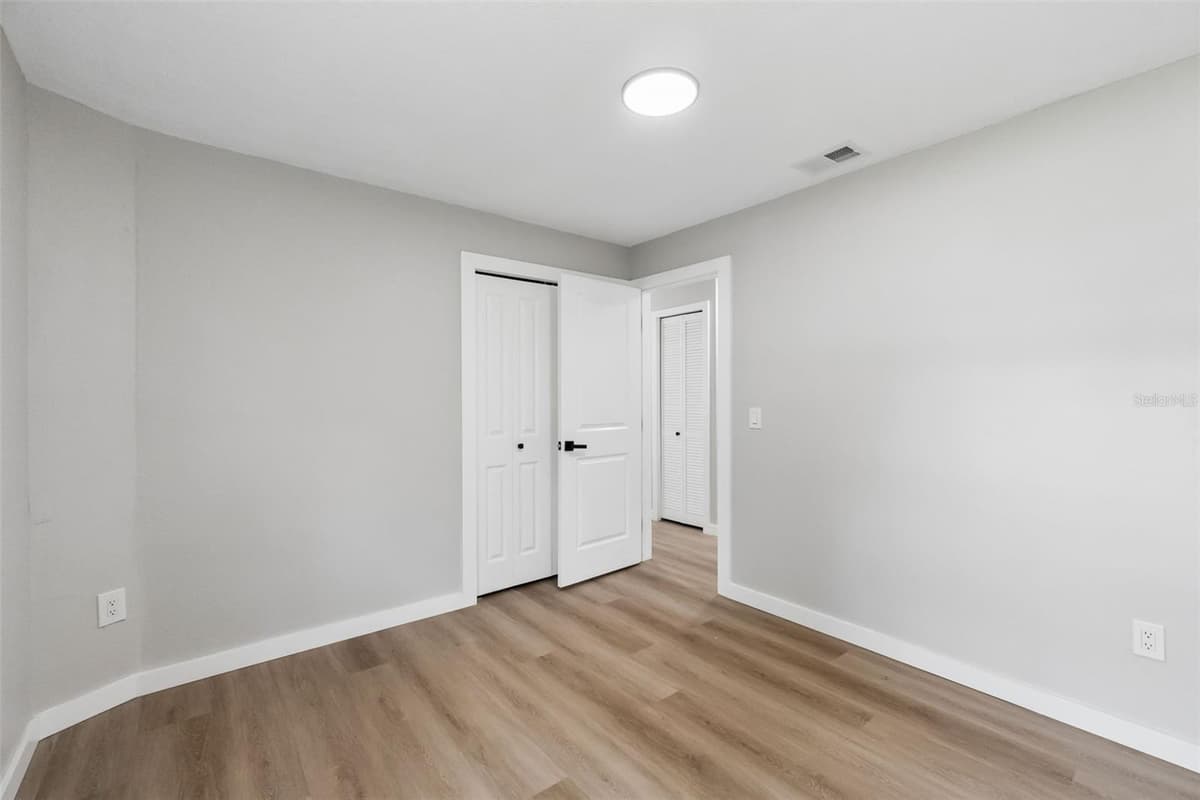 761 ROBINHOOD DRIVE — photo 17 of 41