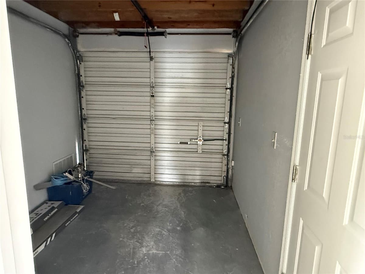 15 UTILITY DRIVE — photo 5 of 5