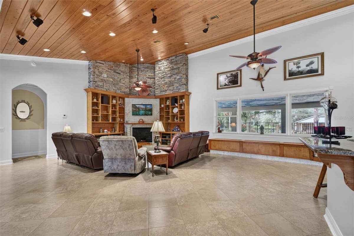 13342 LAKE YALE ROAD — photo 15 of 100